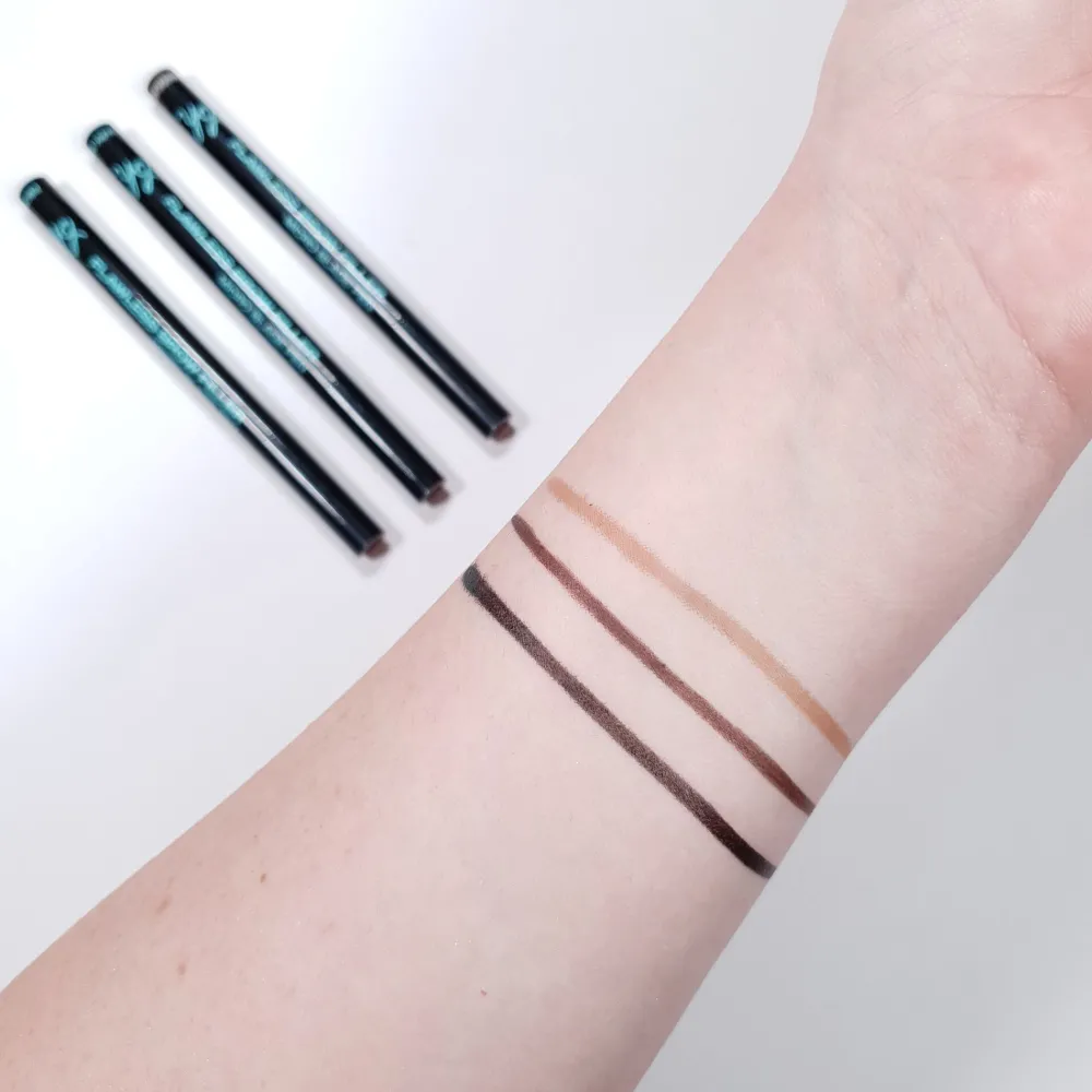 Revolution Beauty BH Flawless Brow Filler Pen Ebony^ Brow Pencil