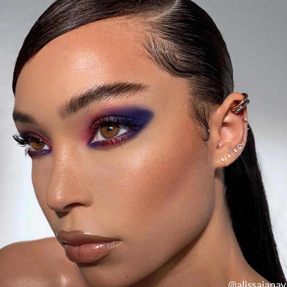 Revolution Beauty BH Passion In Paris 16 Color Shadow Palette^ Shadow Palettes