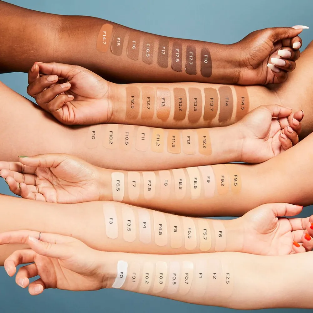 Revolution Beauty Conceal & Hydrate Foundation F17.7 23 ml^ Foundation