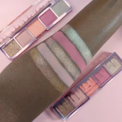 Revolution Beauty I Heart Revolution Mini Chocolate Shadow Palette Raspberry Fool^ Shadow Palettes